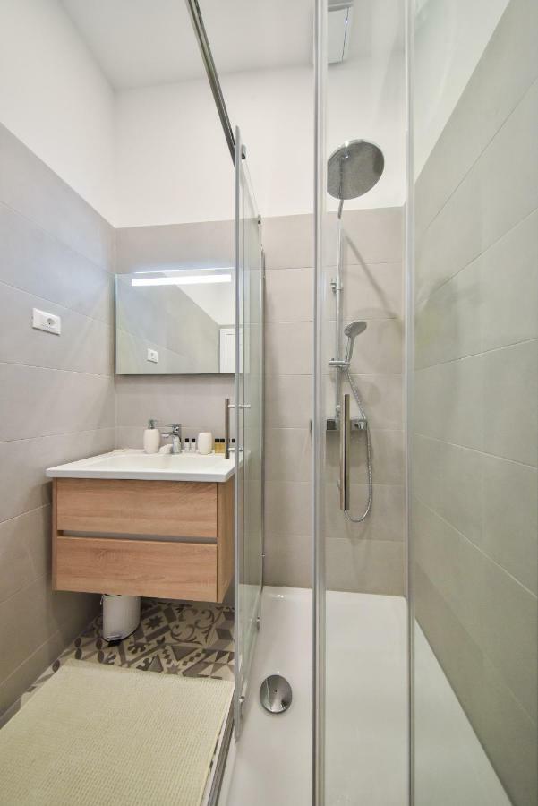 Center Simeon Apartment Zadar Bagian luar foto