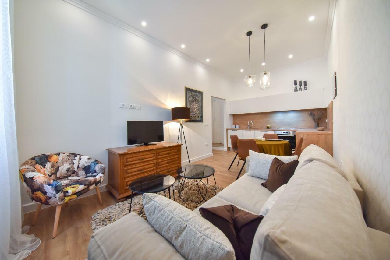 Center Simeon Apartment Zadar Bagian luar foto